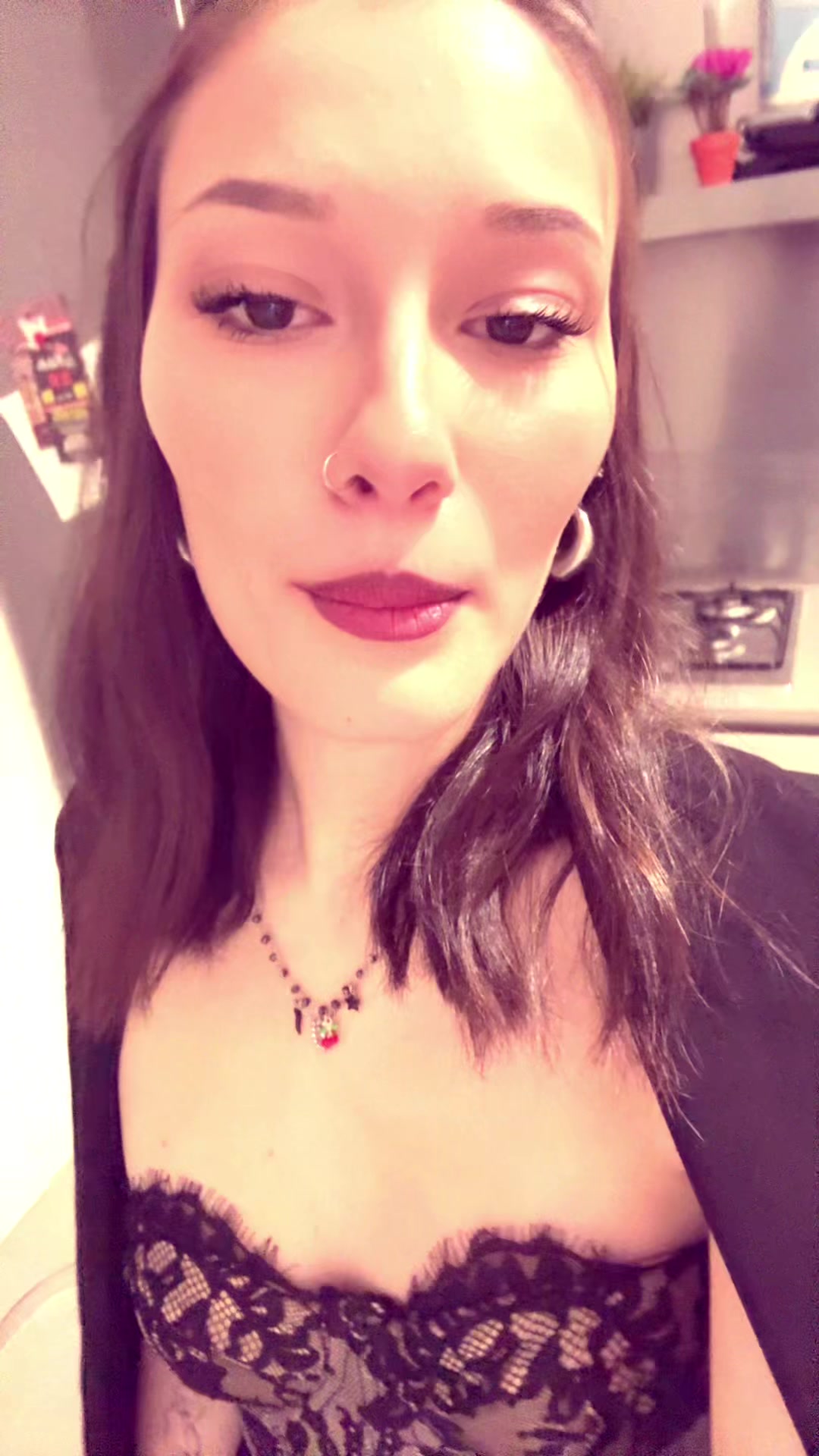 @elliepasqui
