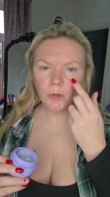 @Helzbeauty