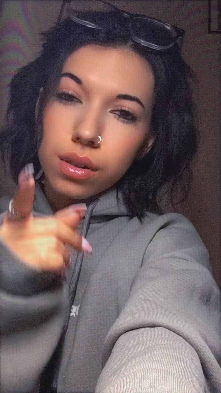 @Orsika😈
