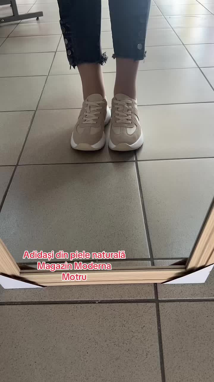 @Elena Ely