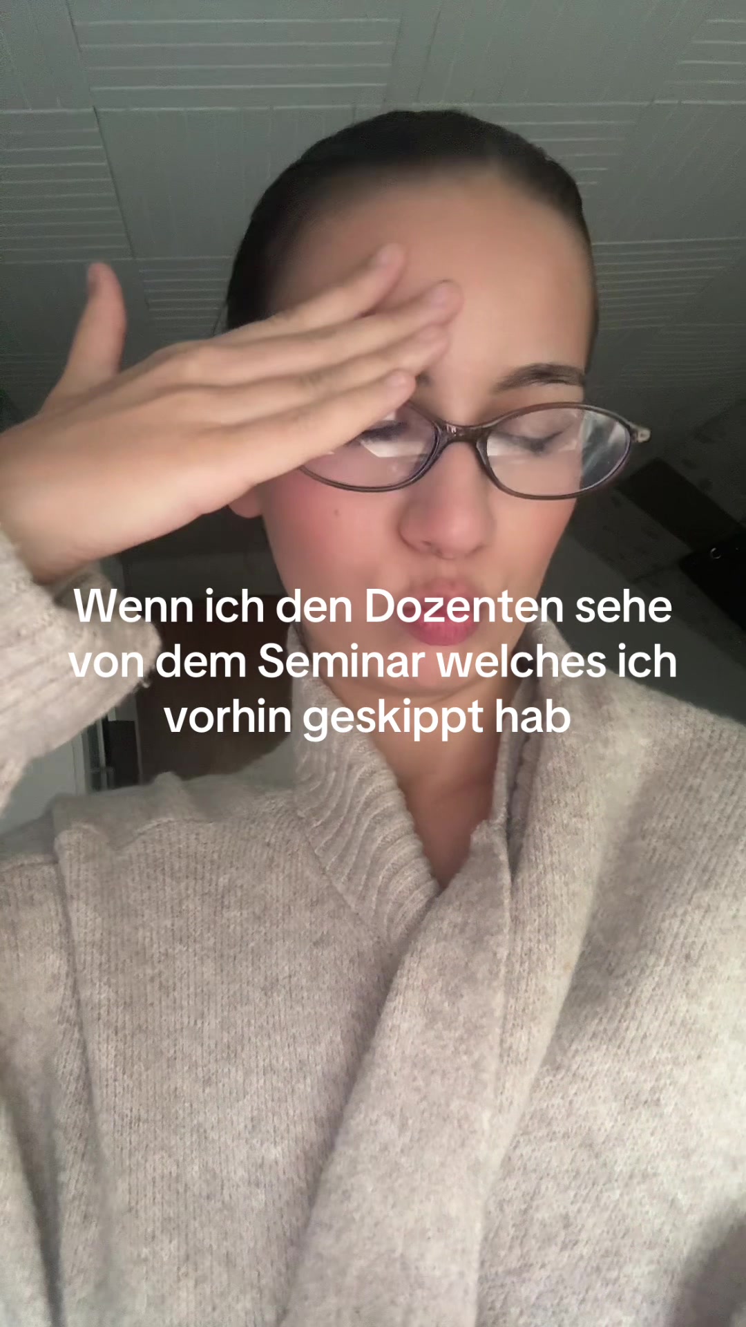 @Leona