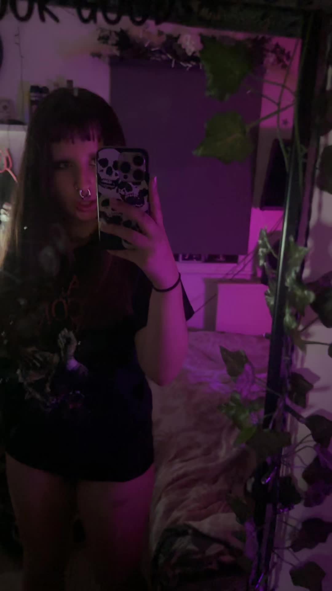 @𝔄𝔰𝔥𝔶𝔟𝔬𝔫𝔤𝔴𝔞𝔱𝔢𝔯⛧ ⩜⃝