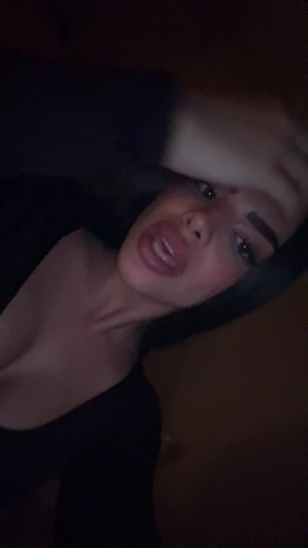 @Victoriassg_