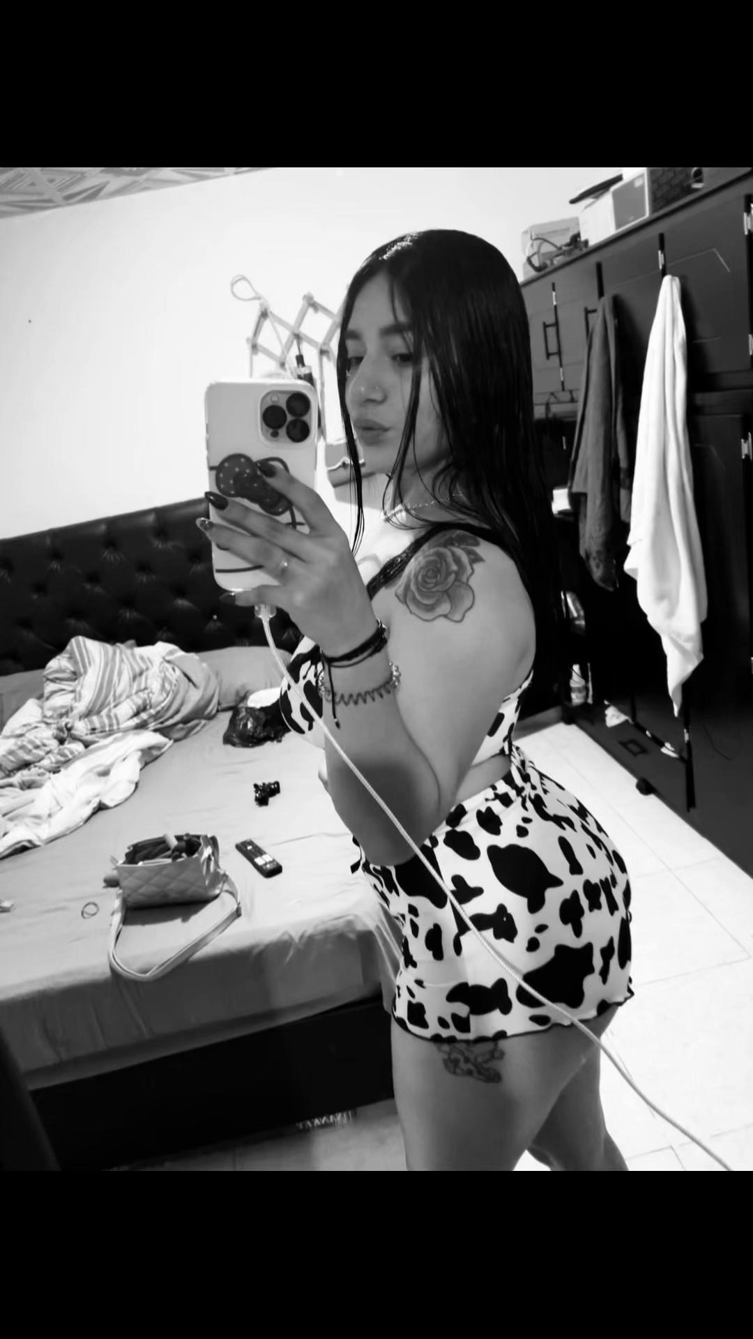 @Valentina🖤