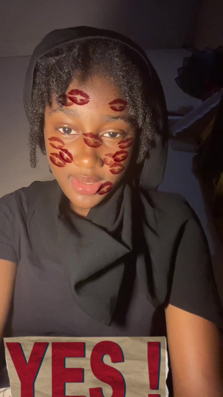 @Riya🫥🌸🦋