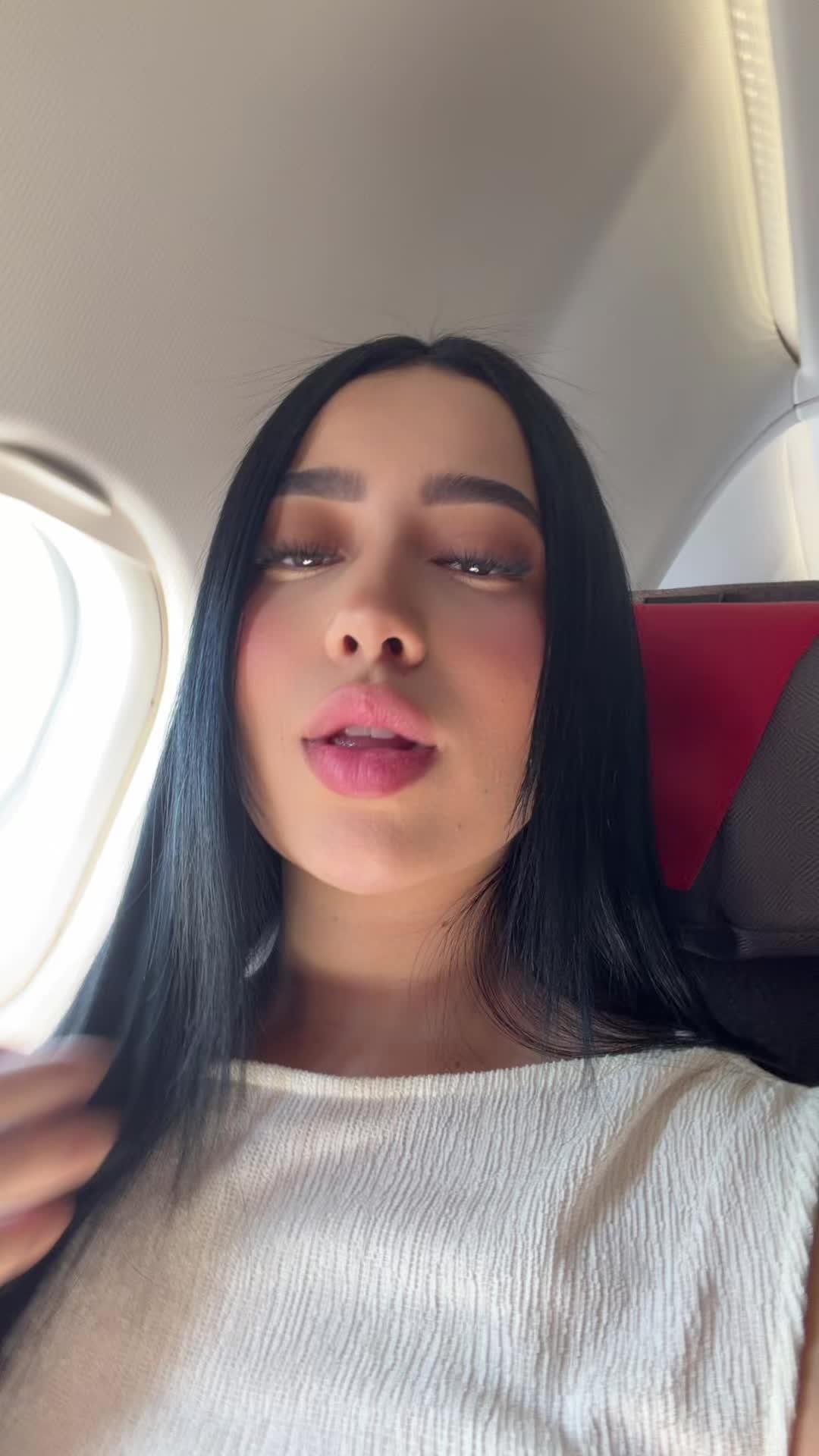 @valesuarezl_2  👑
