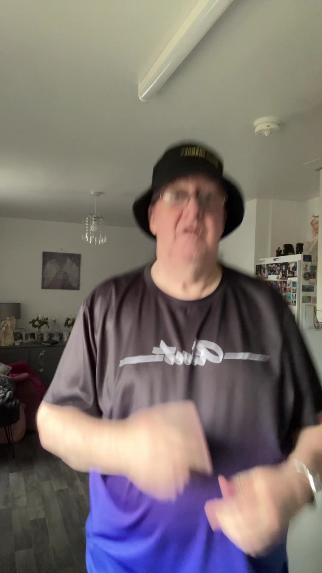 @TECHNO GRANDAD