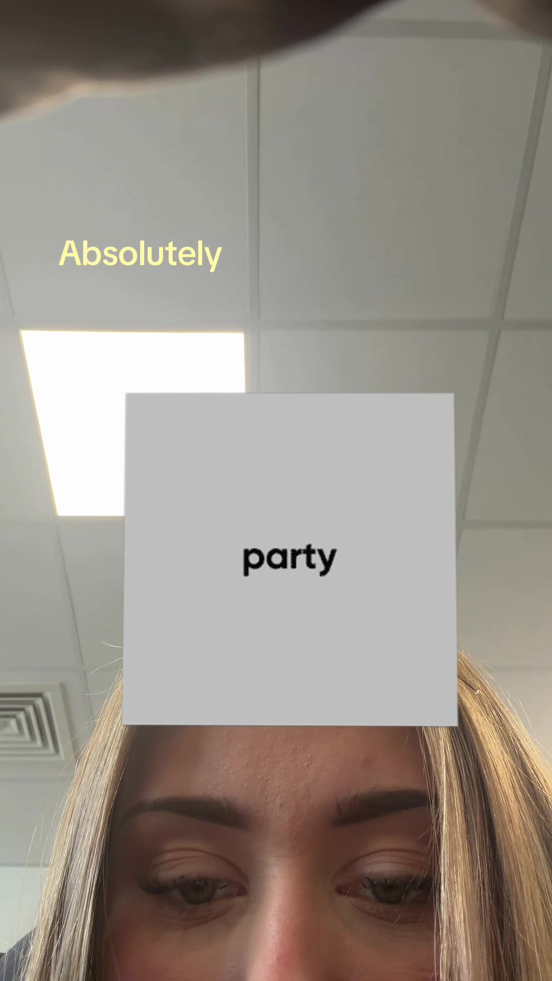 @⃟