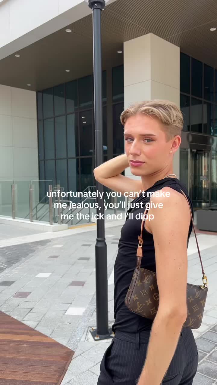 @Axelll