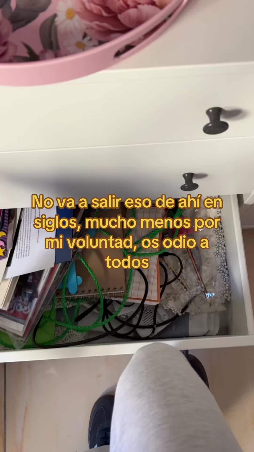 @meninaoutrolugar