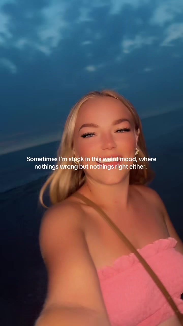 @🐝