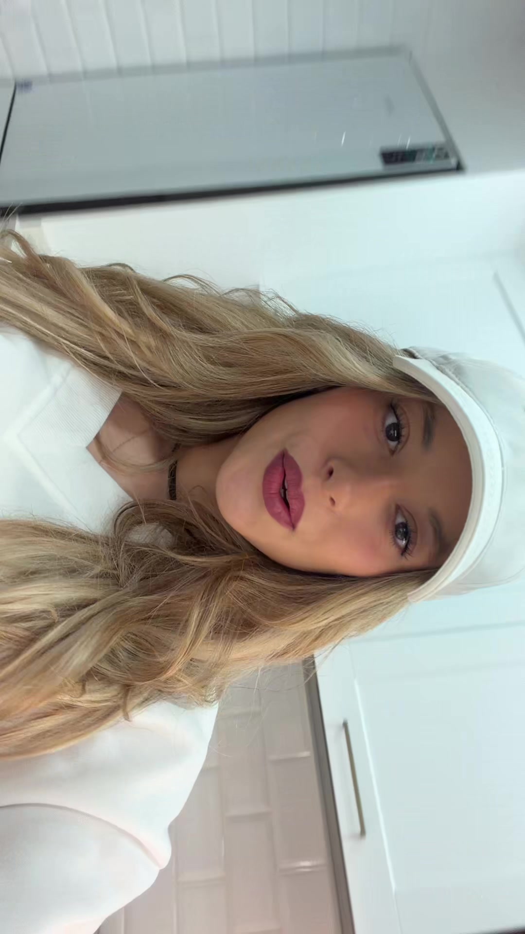 @Carlaaa._V