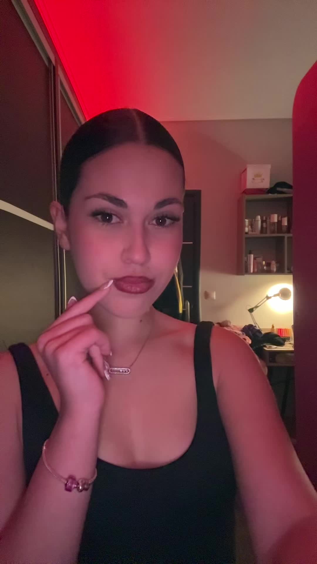 @𝒦𝒾𝓇𝒾𝒶𝓀𝒾