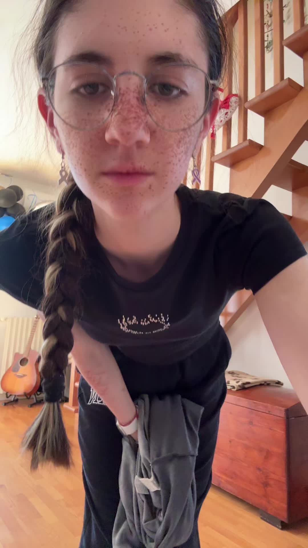 @elenina🎗️💜