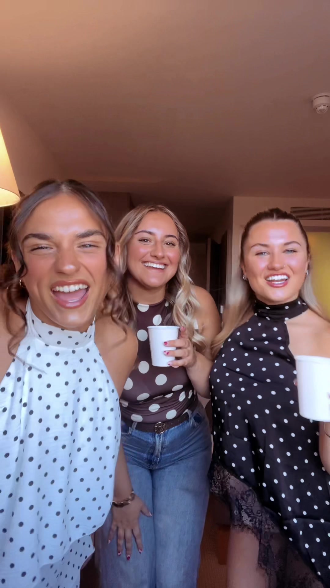 @Yvie