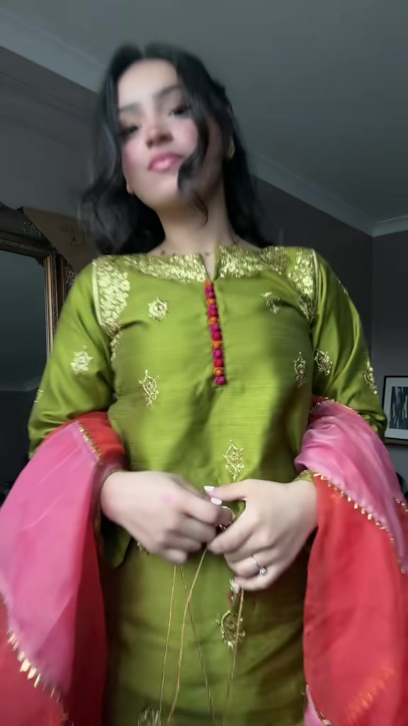 @Mahekky3