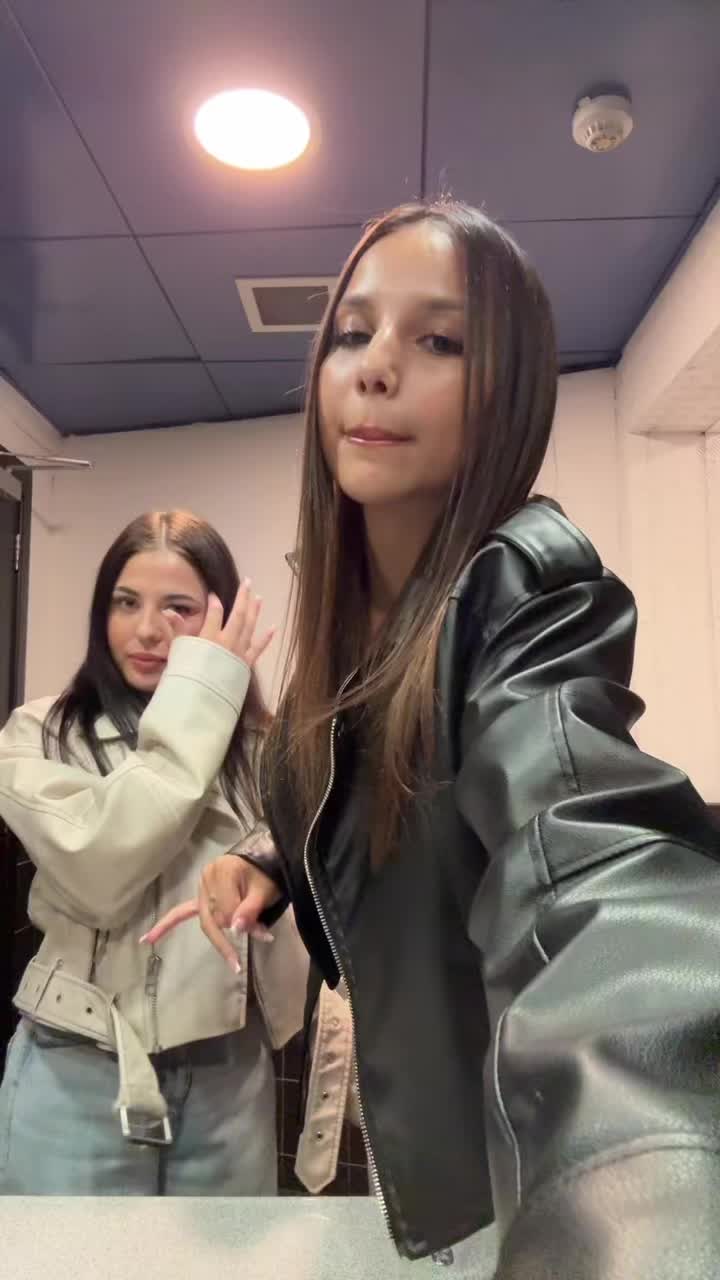 @livelaughlove