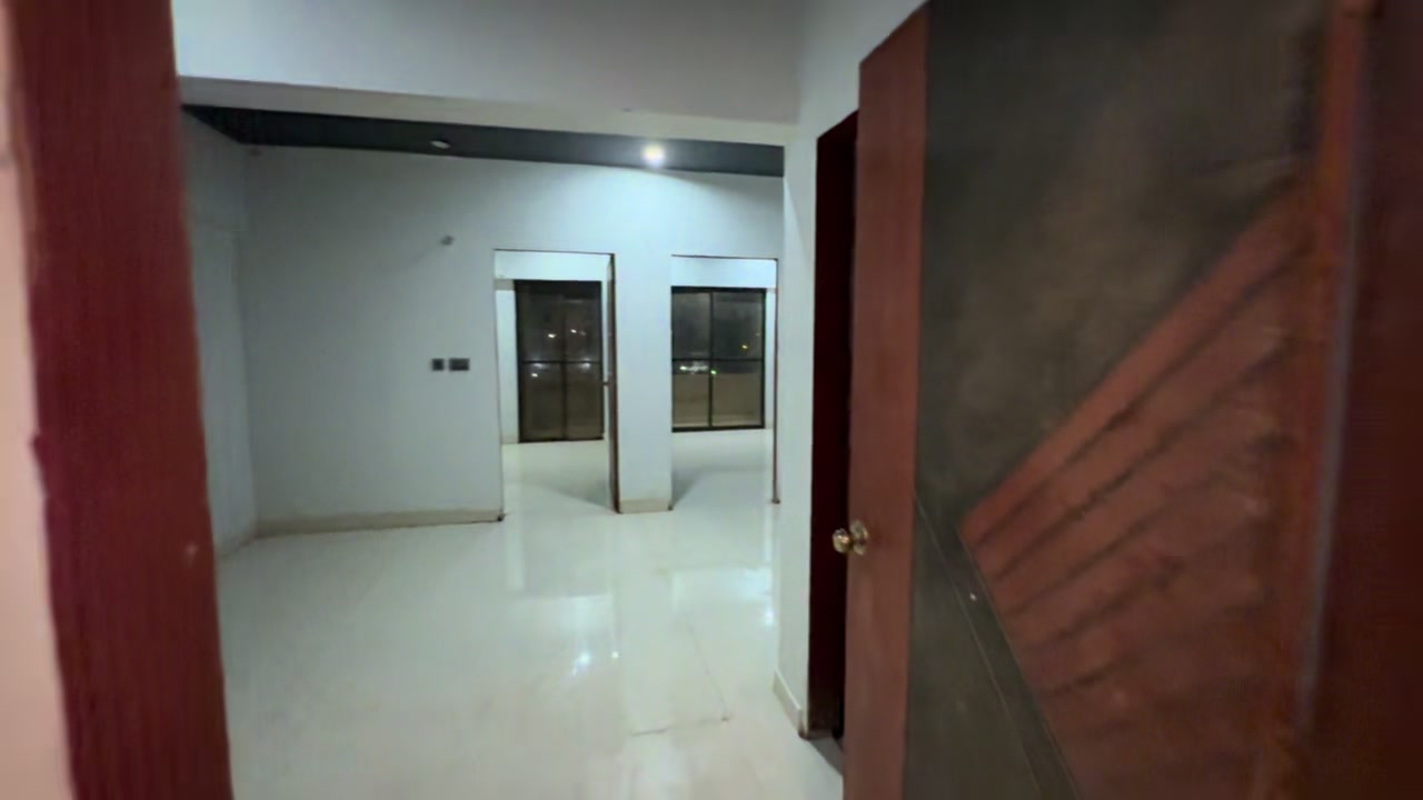 @Real Estate & Construction W..