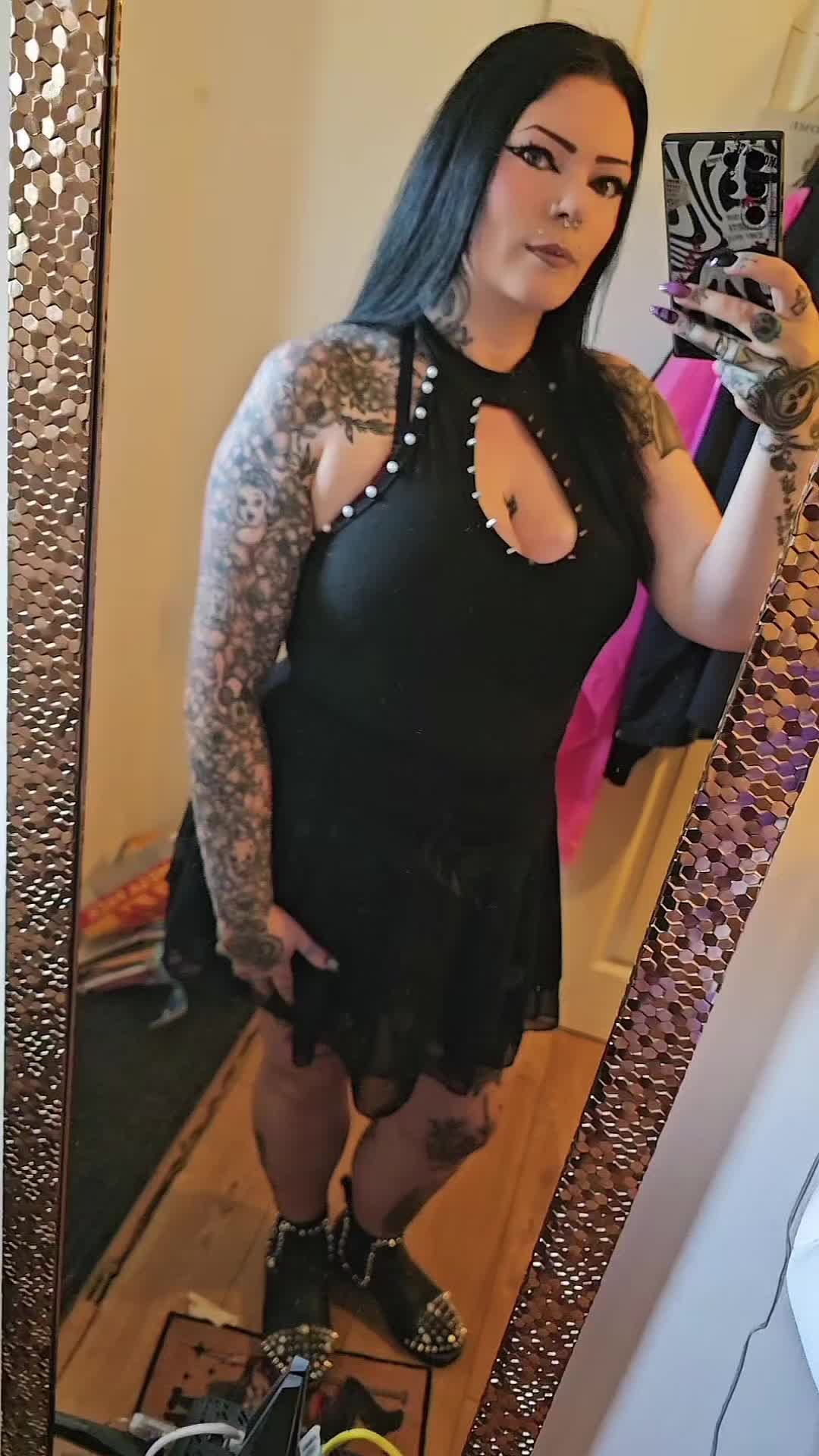 @🖤☬✞ Ⱡ₳ɄⱤ₳ ✞☬🖤