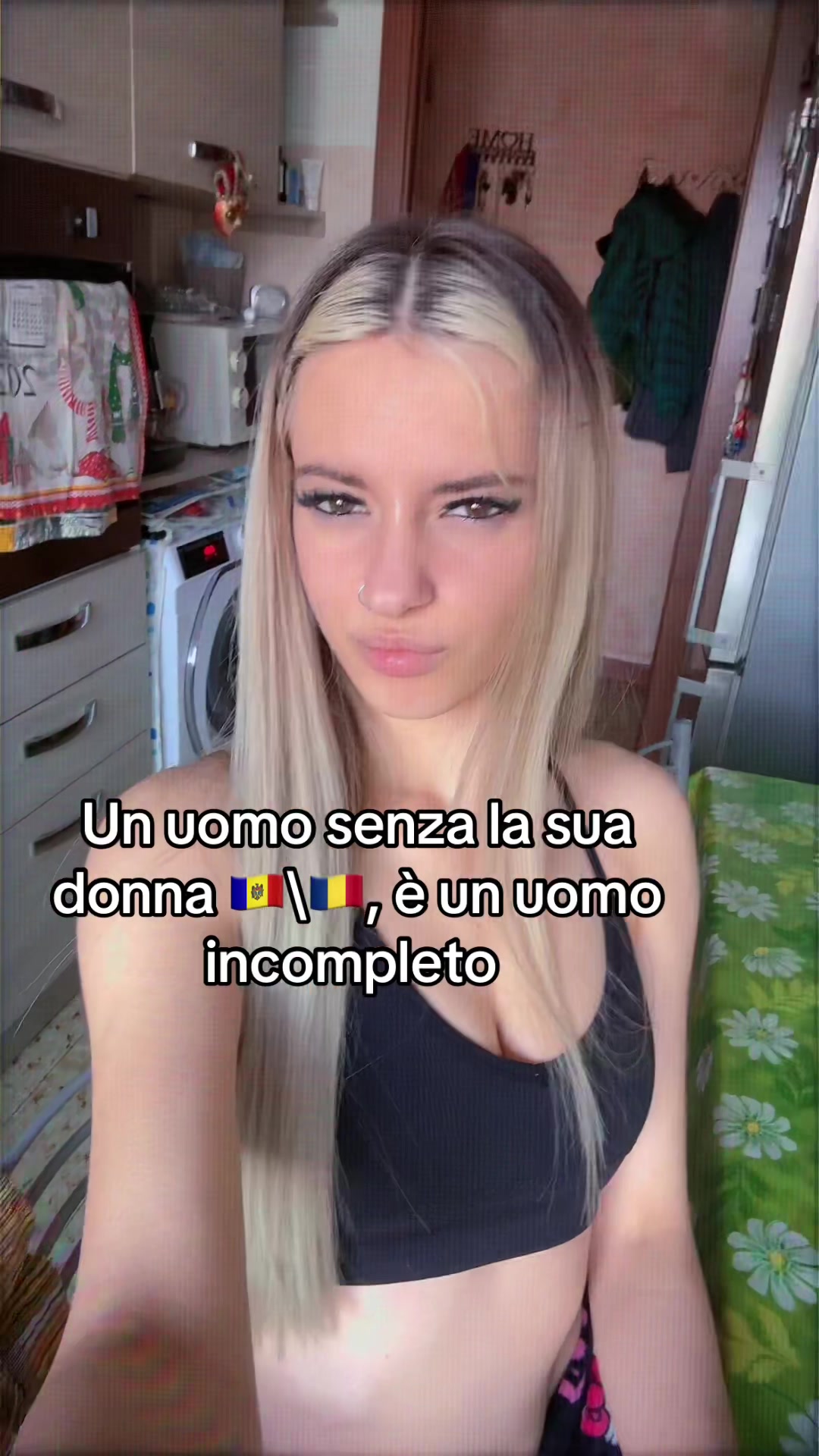@👩🏼🇲🇩
