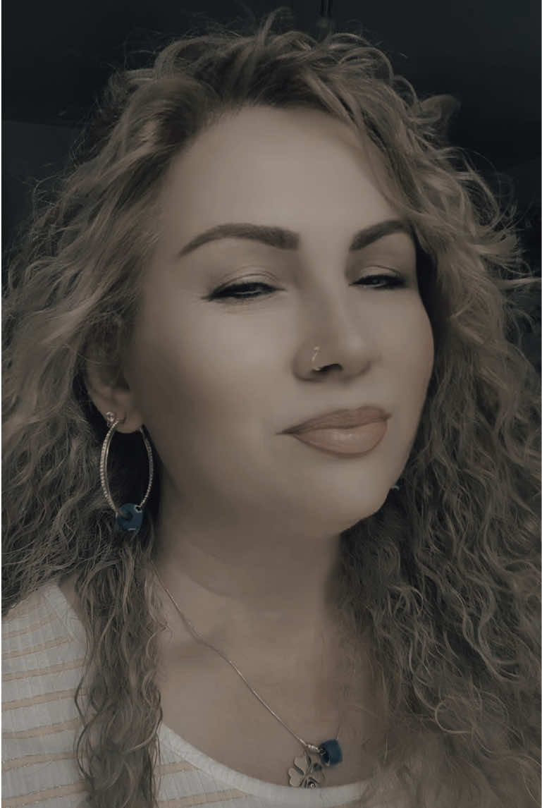 @𝙰𝚢𝚗𝚞𝚛𝙻𝚘𝚗𝚍𝚘𝚗