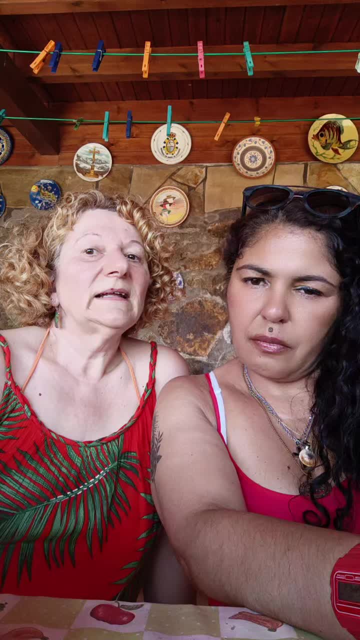 @Sus&uacute;menina
