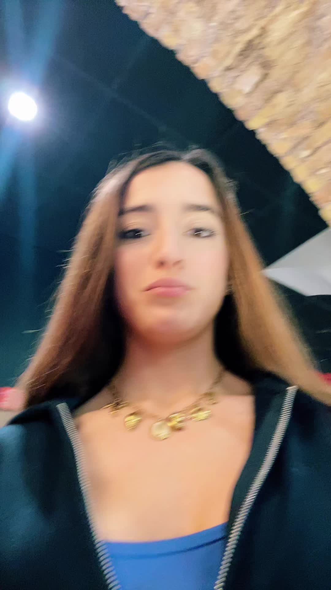 @Elenoski