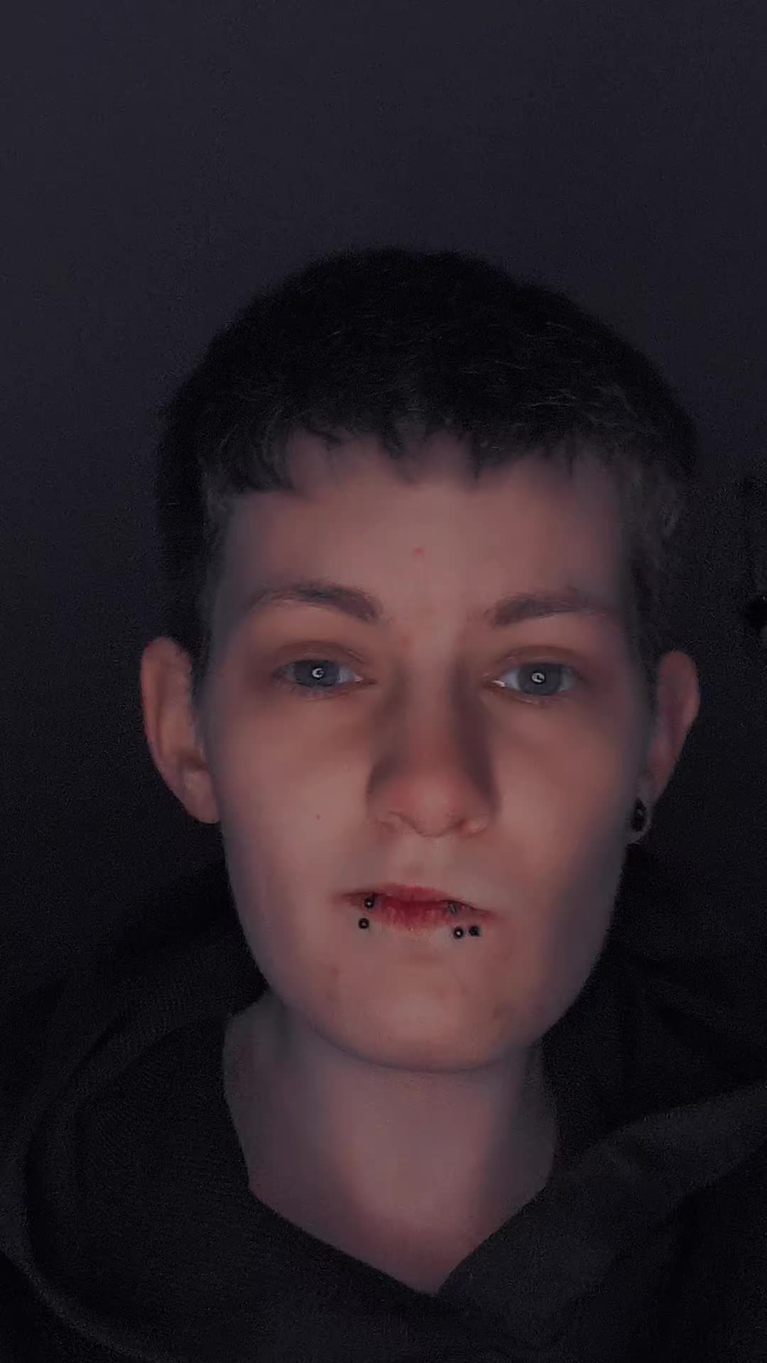 @™