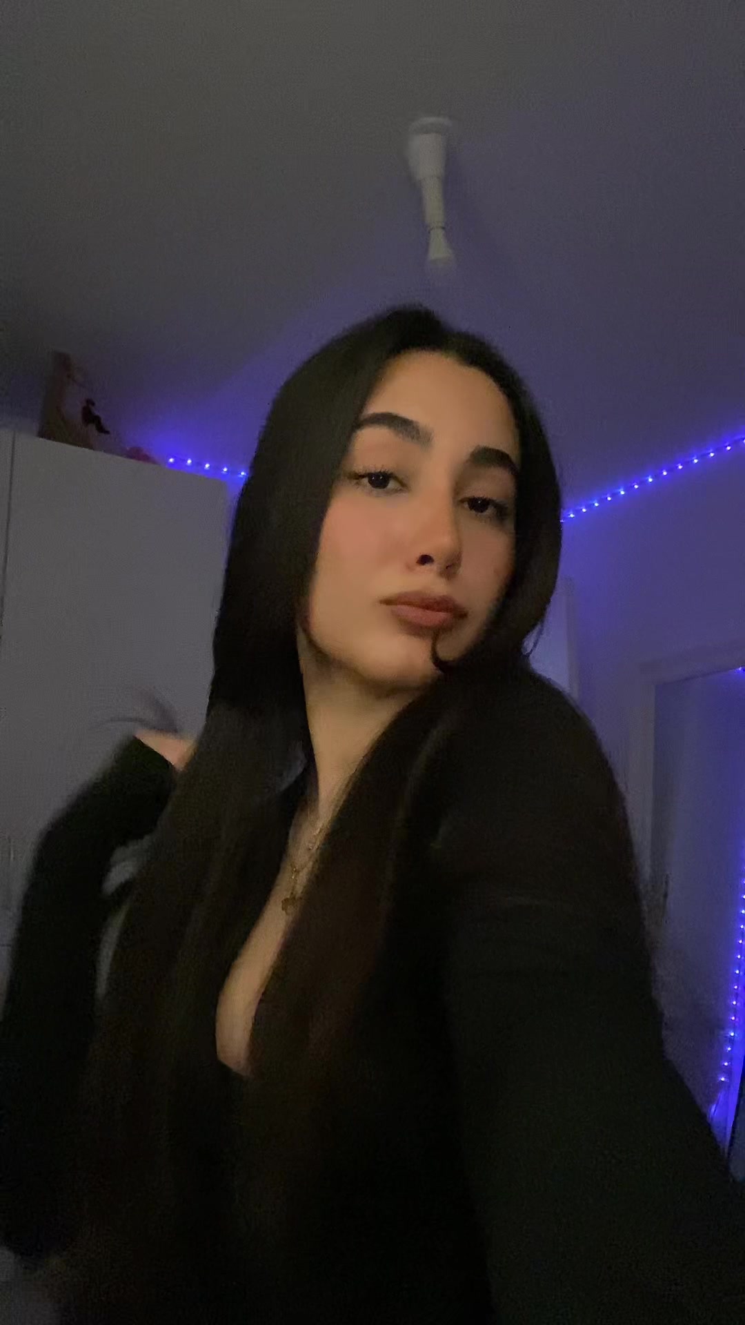 @Mobina__rh