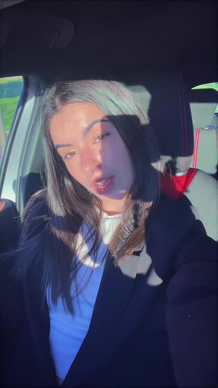 @laaurxs