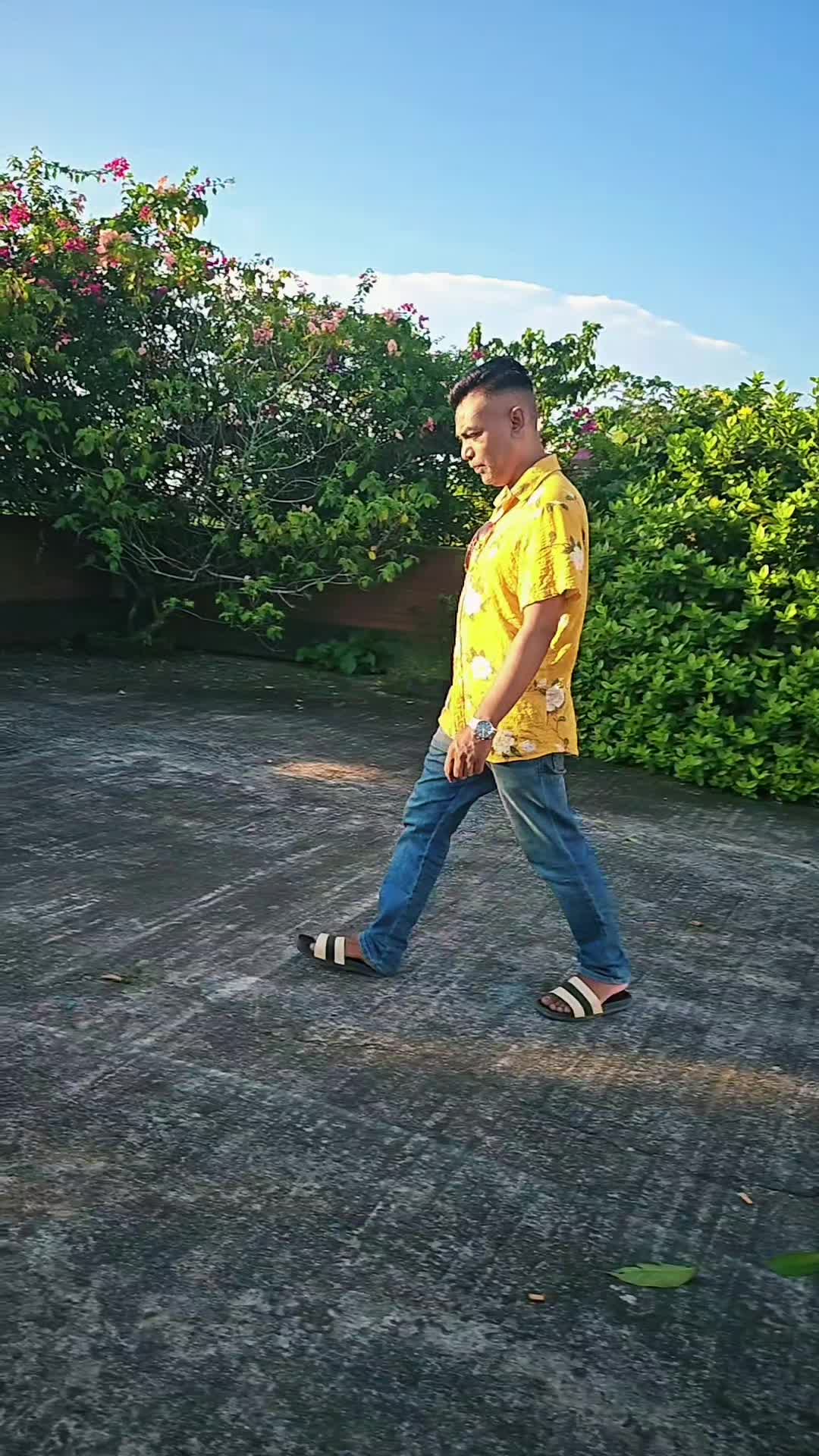@𝐻𝒶𝓃𝒾𝒻 𝐵𝒽𝒶𝒾 🇬🇧🇧🇩