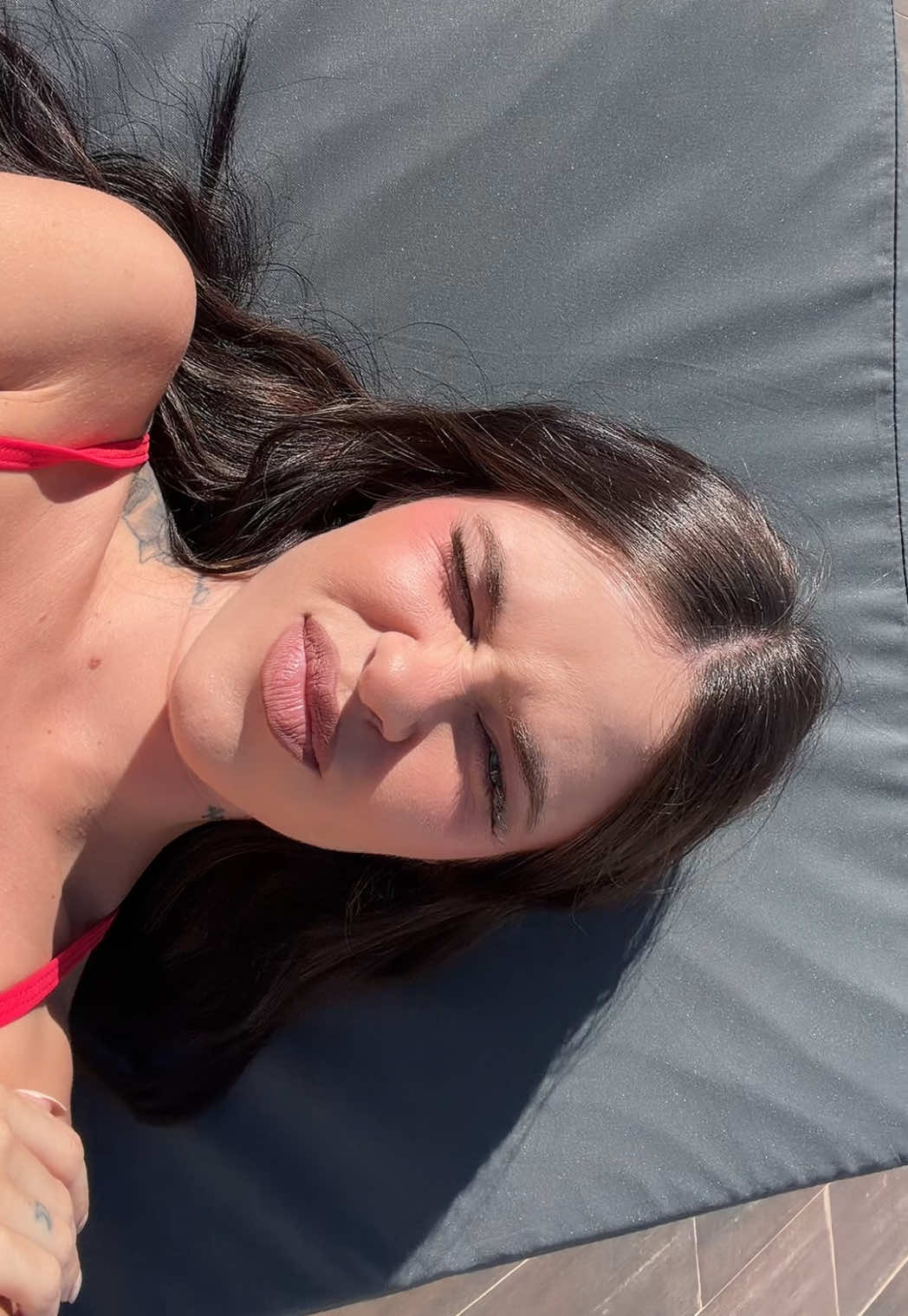 @rossavaxx