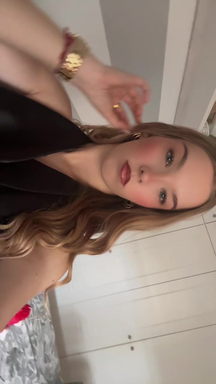 @_ainara11