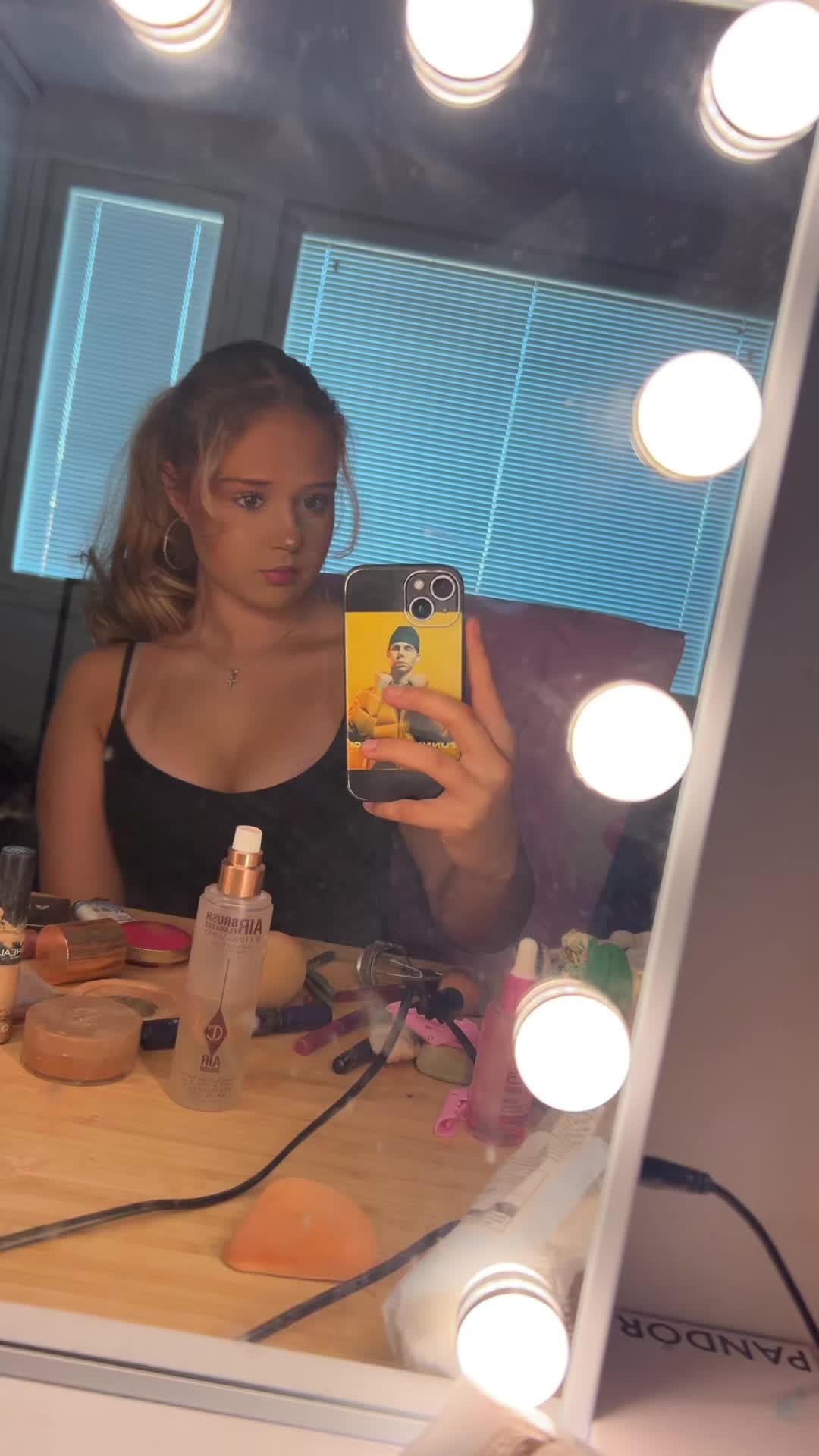 @T🤍