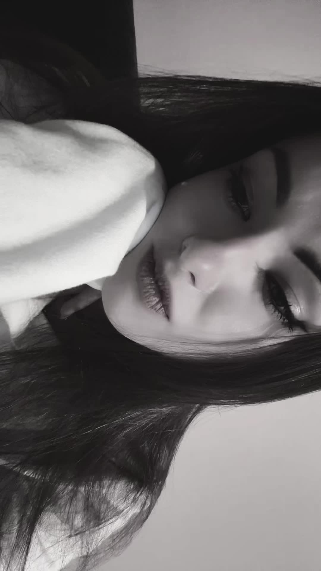 @𝑭𝒊𝒐𝒓𝒆𝒍𝒍𝒂 ❤︎