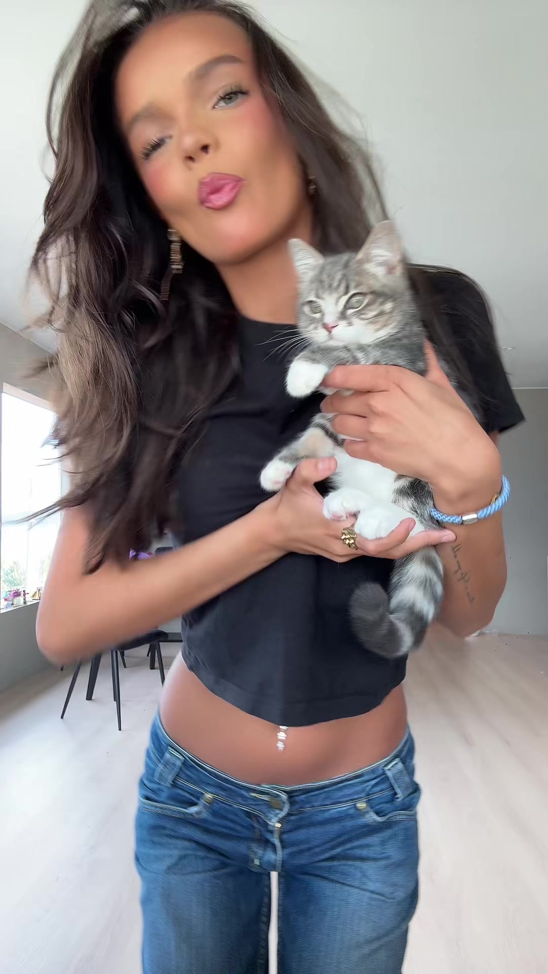 @KORNELIA