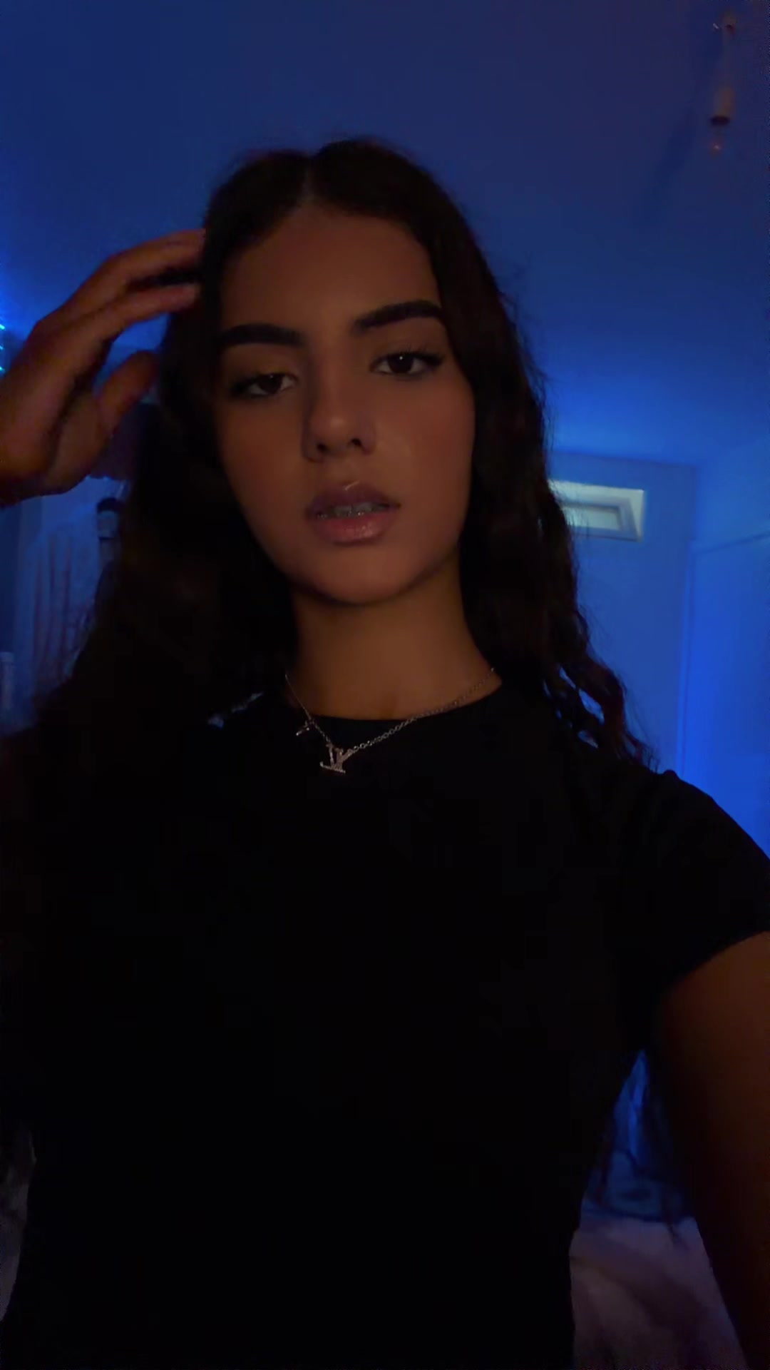 @👠