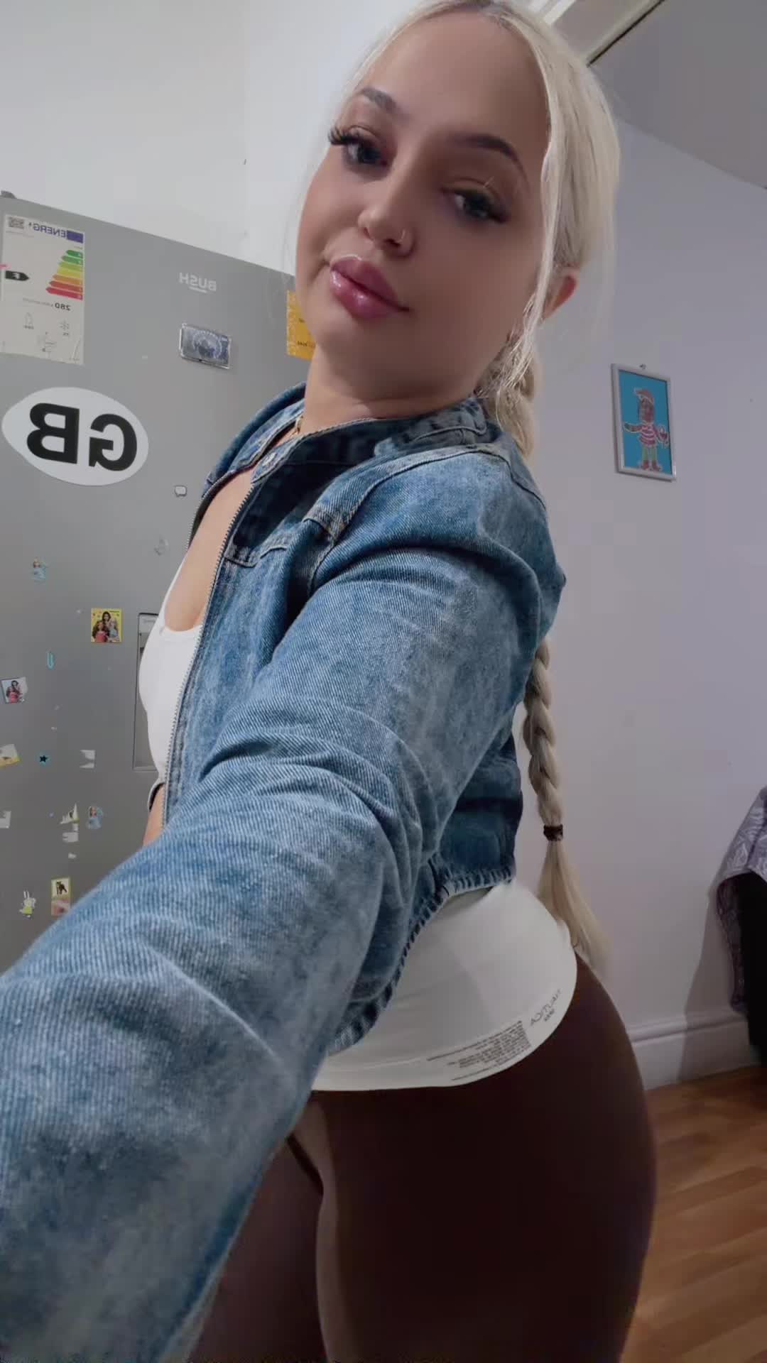 @annaisabellaadelin