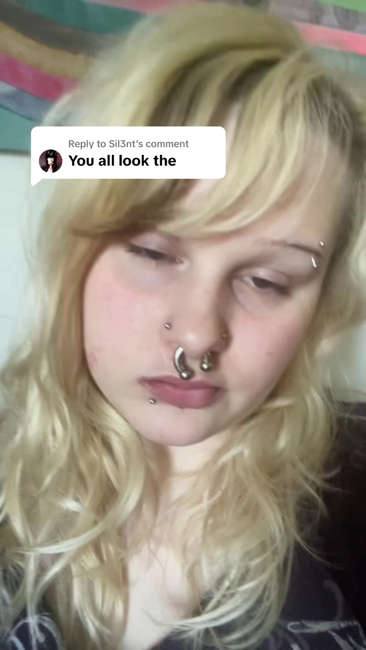 @(stella) not underboob