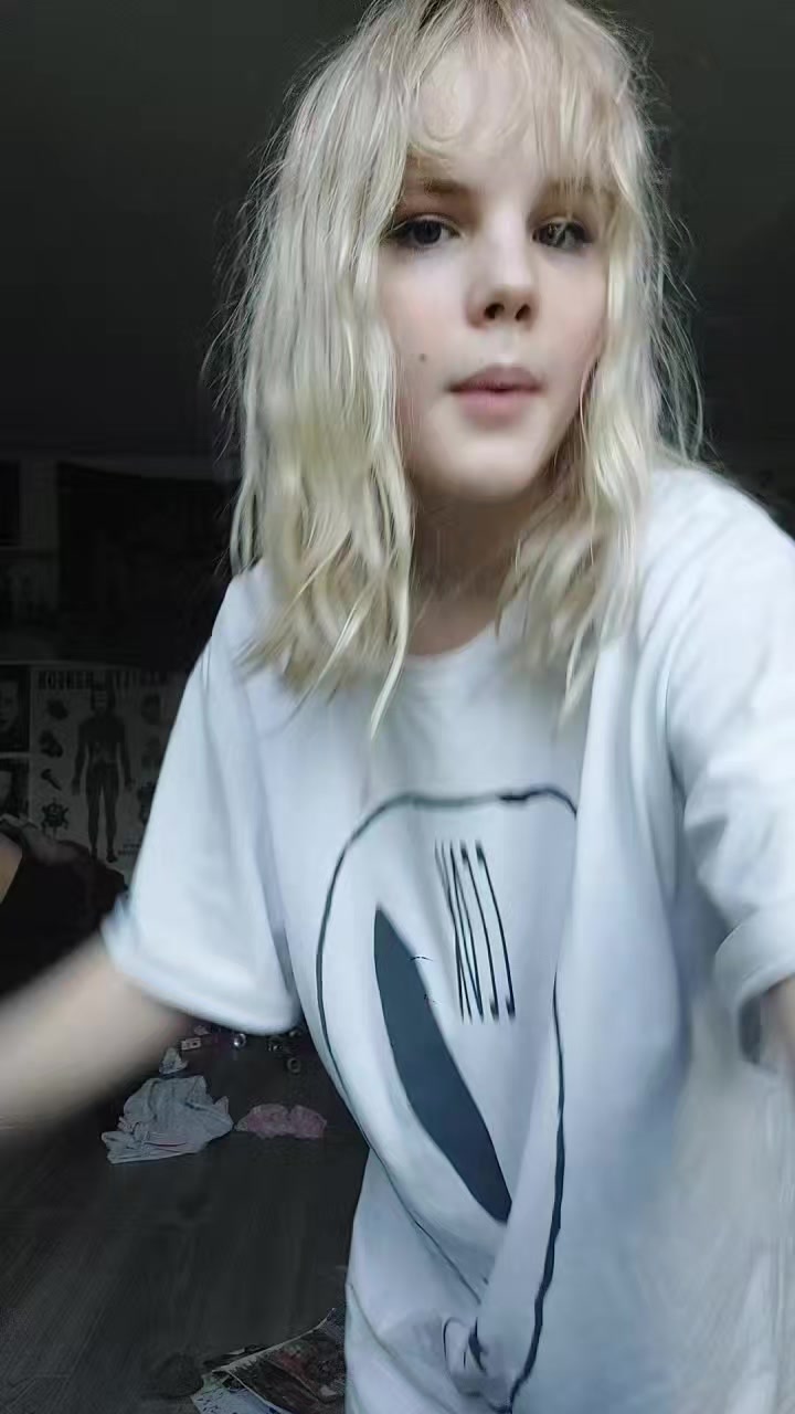 @аня