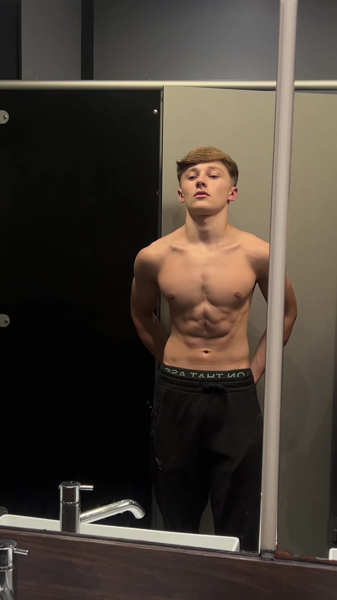 @maciekwypo