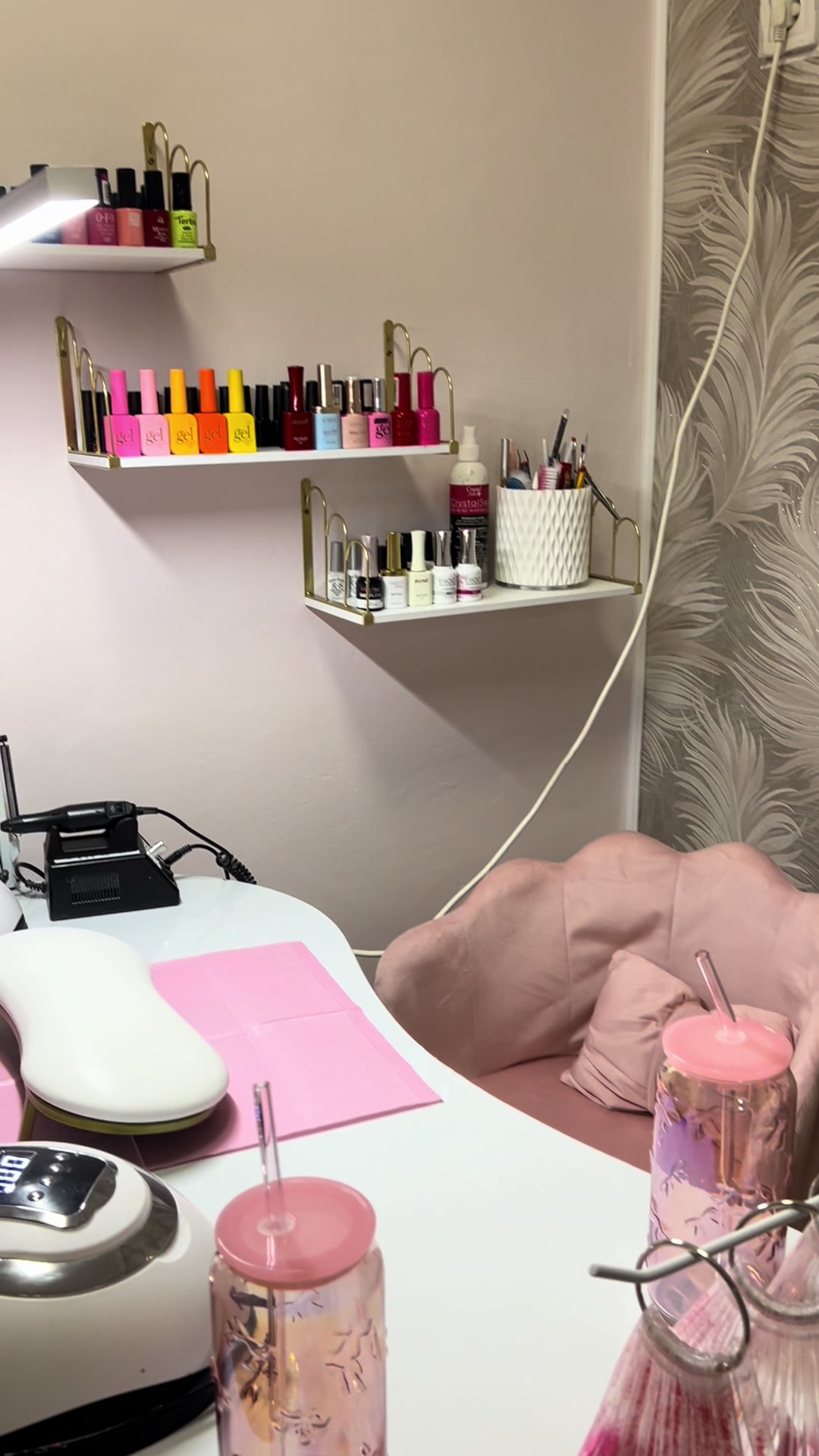 @Nails_vil&aacute;g