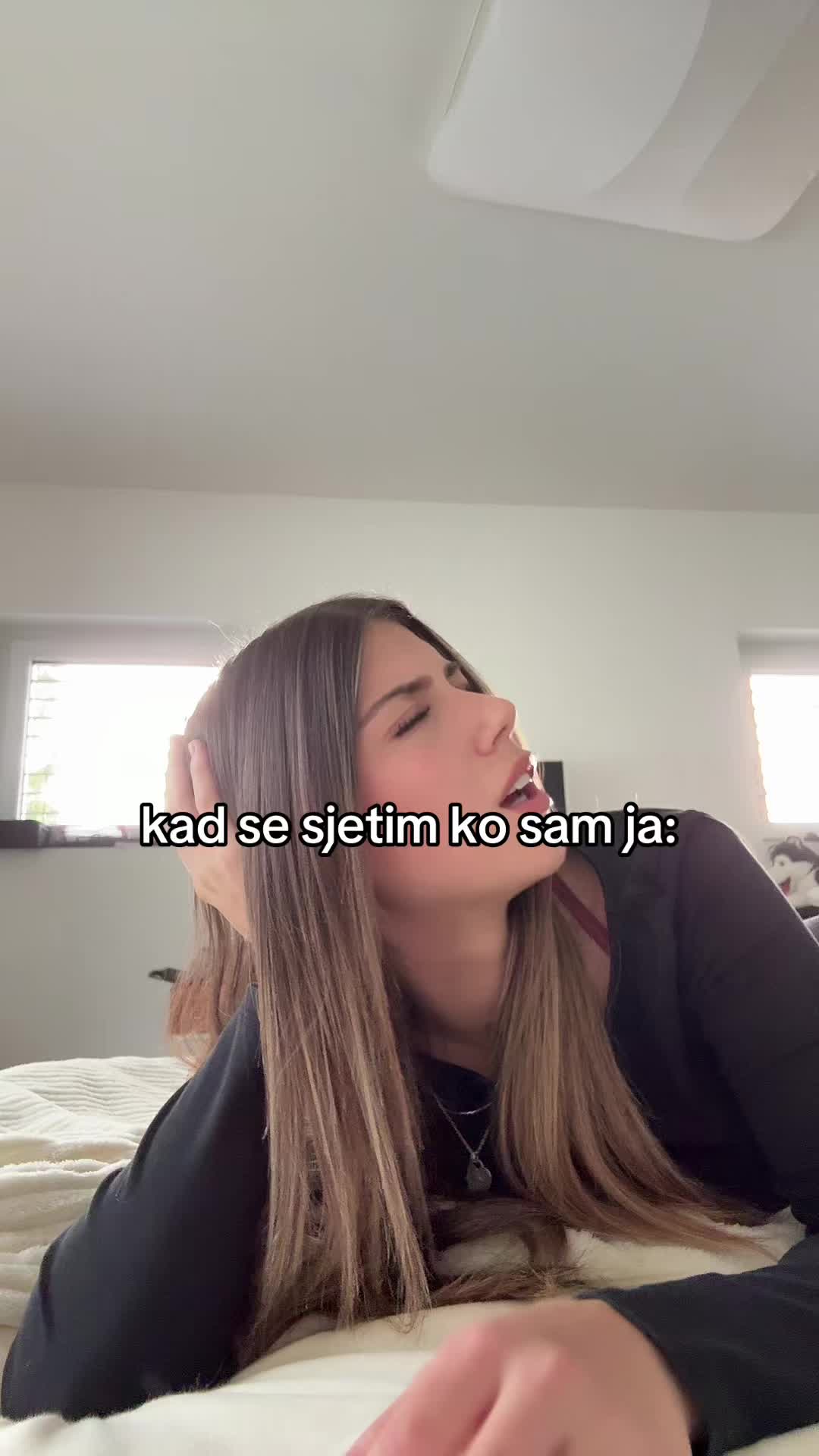 @hanni