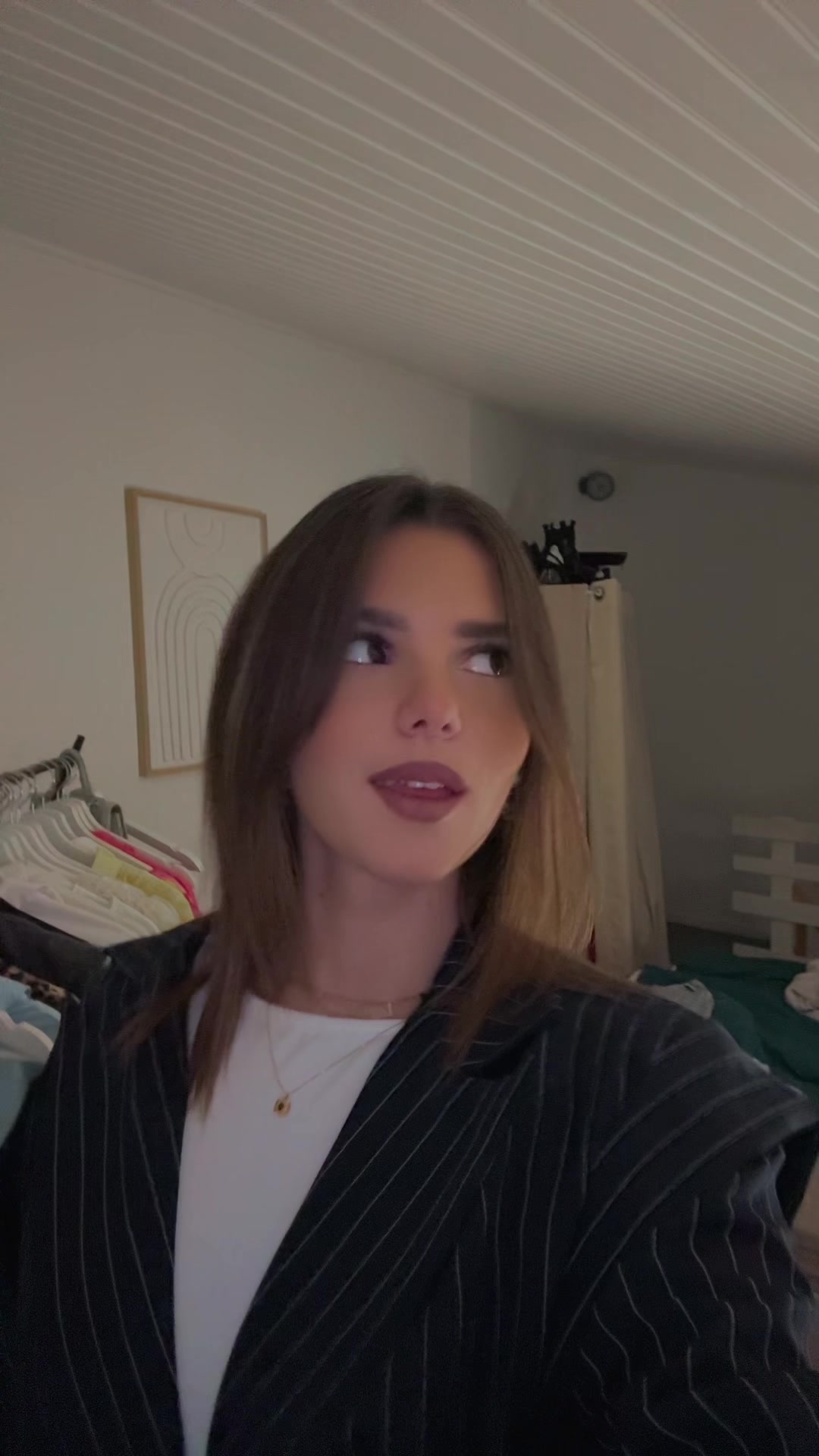 @Alii.