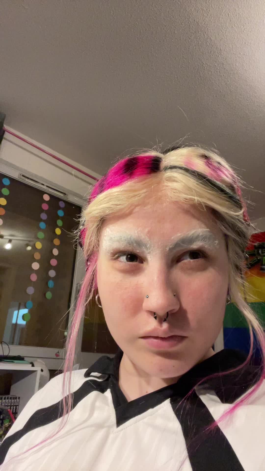 @3m0_t1f • He/They