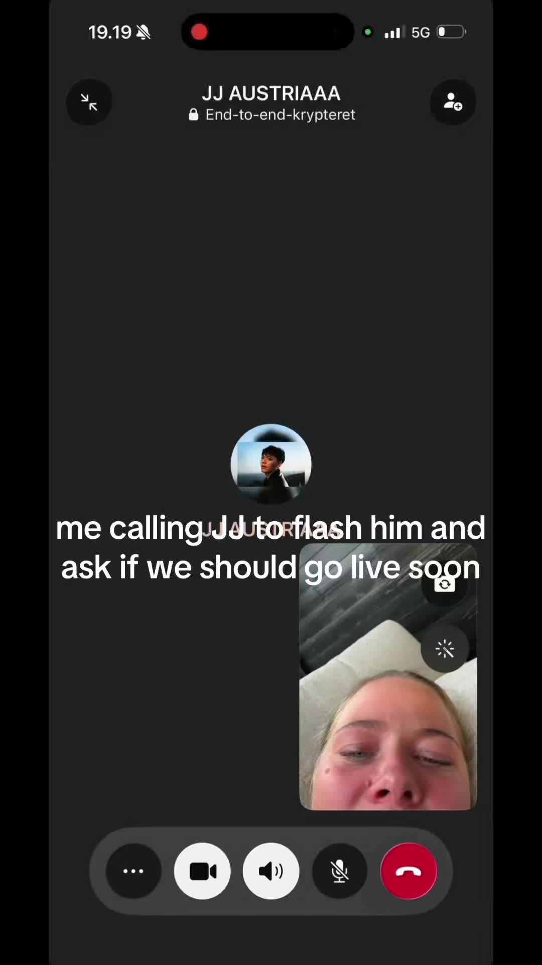@momo