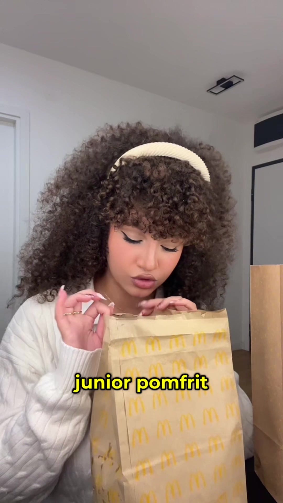 @chloe