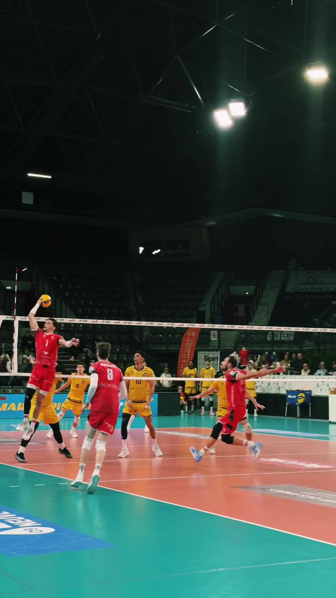@CannesVolley