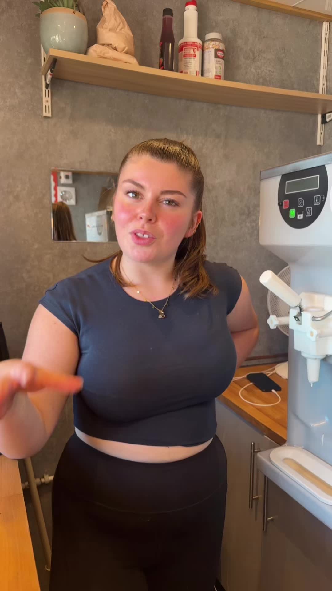 @katecarterlarg