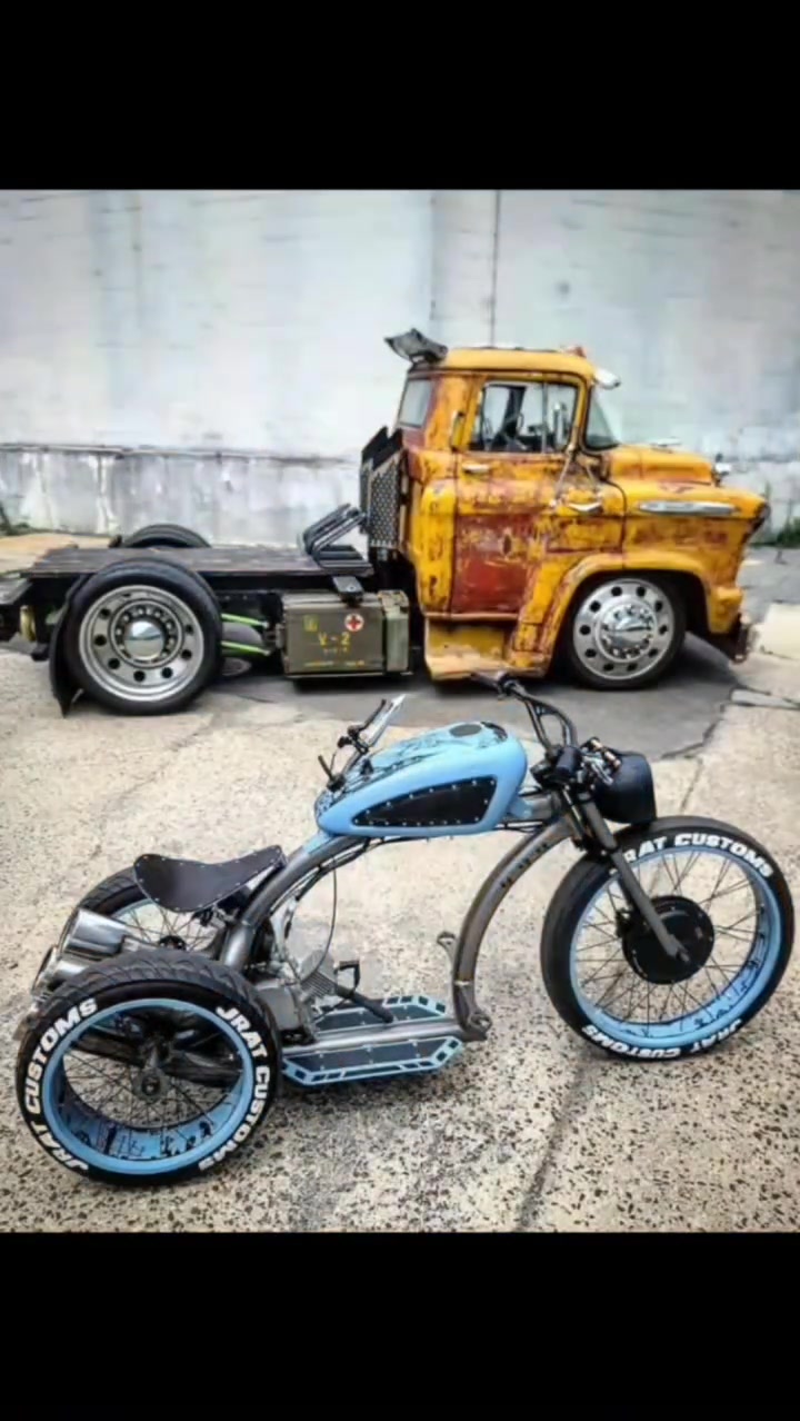 @Jrat Custom E-Bikes